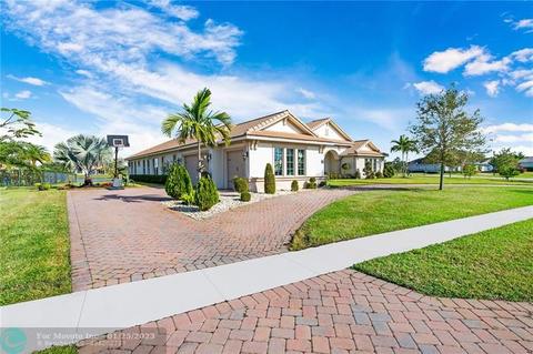 5621 S Sterling Ranch Dr, Davie, FL 33314