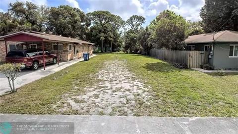 324 NE 34th St, Oakland Park, FL 33334