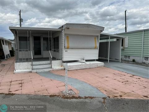 8525 SW 16th Pl, Davie, FL 33324