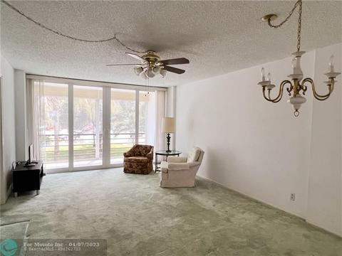115 Royal Park Dr #2G, Oakland Park, FL 33309