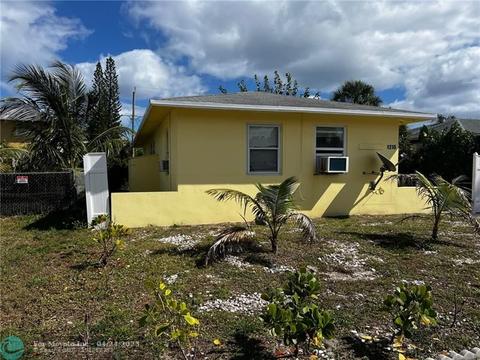 1210 N J St, Lake Worth, FL 33460