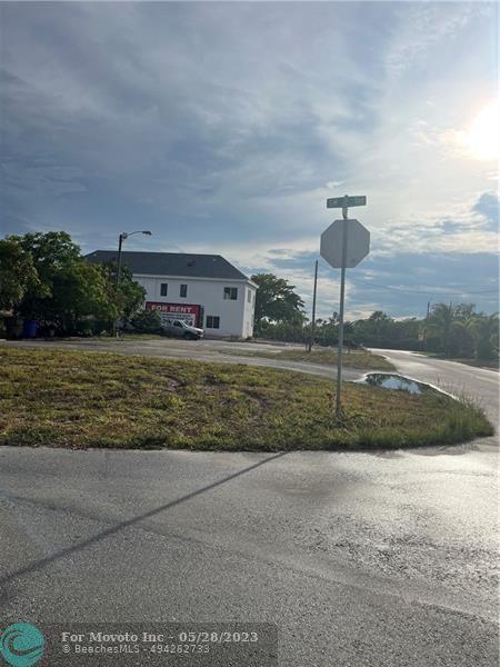 913 SW 2nd Ter, Deerfield Beach, FL 33441