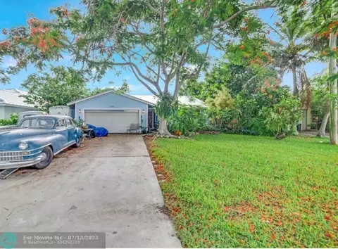6159 Lucerne St, Jupiter, FL 33458