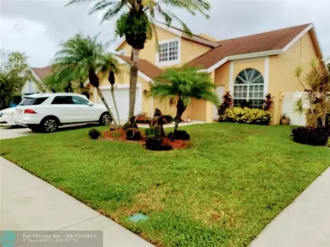 23150 Floralwood Ln, Boca Raton, FL 33433 photo 1