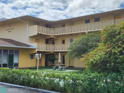 1050 E Sample Rd #308, Pompano Beach, FL 33064 photo 1