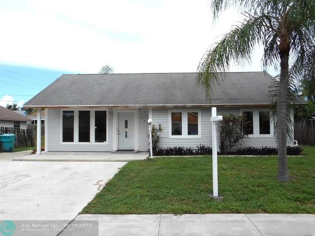 737 SW 1st Ave, Boynton Beach, FL 33426