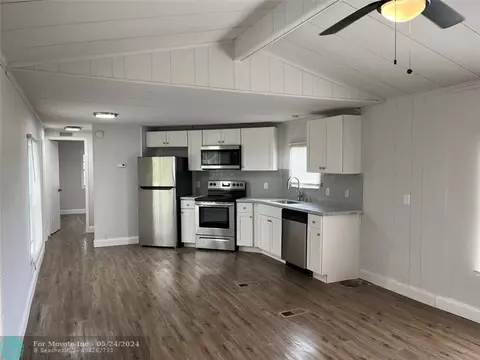556 Avenue E NW, Moore Haven, FL 33471