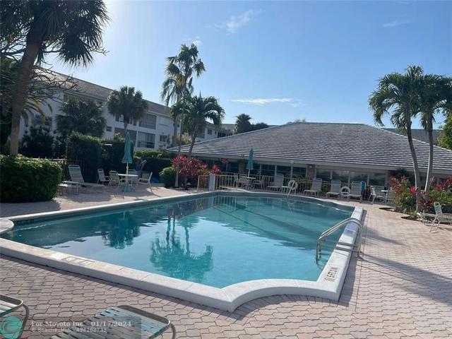 2050 NE 39th St #113N, Lighthouse Point, FL 33064