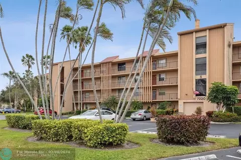 7220 Lake Cir #403, Margate, FL 33063