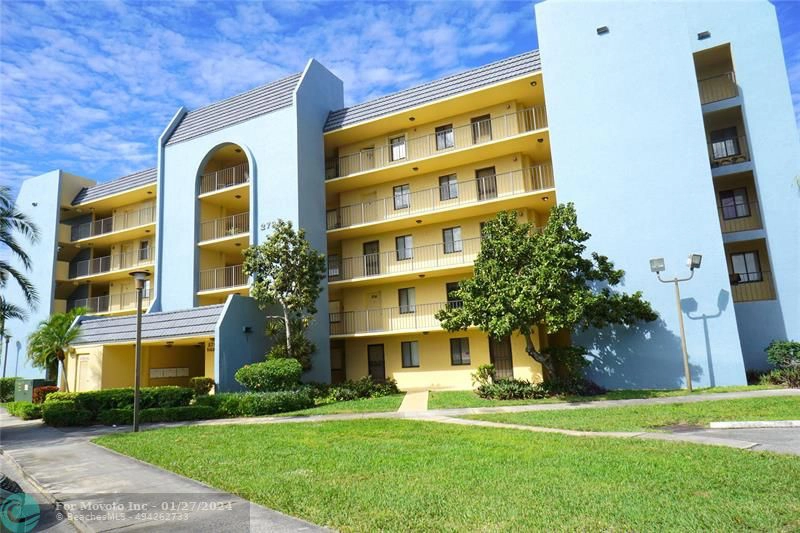 2794 Tennis Club Dr Unit 504  