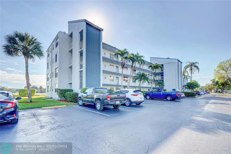 7620 NW 18th St Unit 102  