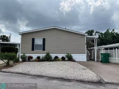 8700 SW 15th Ct, Davie, FL 33324