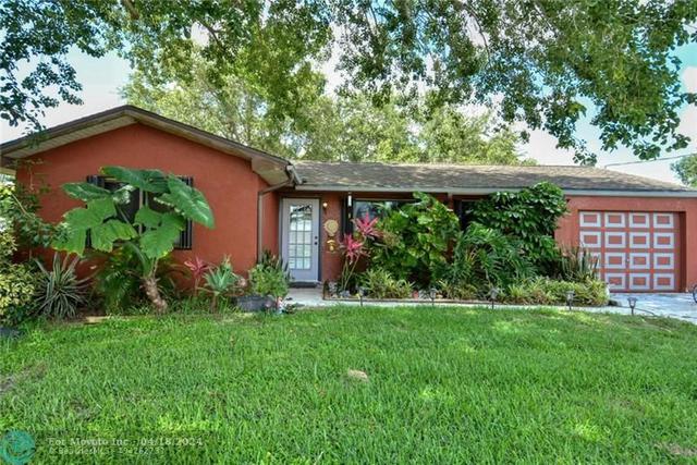 2520 SE Tiger Ave, Port Saint Lucie, FL 34952