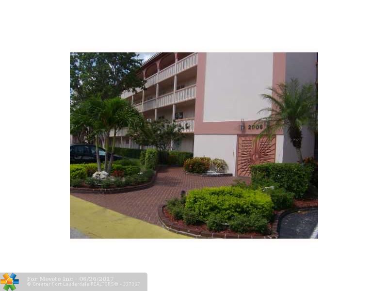 2006 Granada Dr #E4, Coconut Creek, FL 33066 photo 2