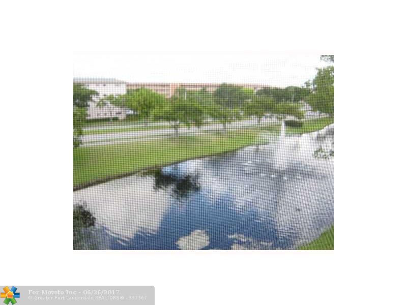 2006 Granada Dr #E4, Coconut Creek, FL 33066 photo 8