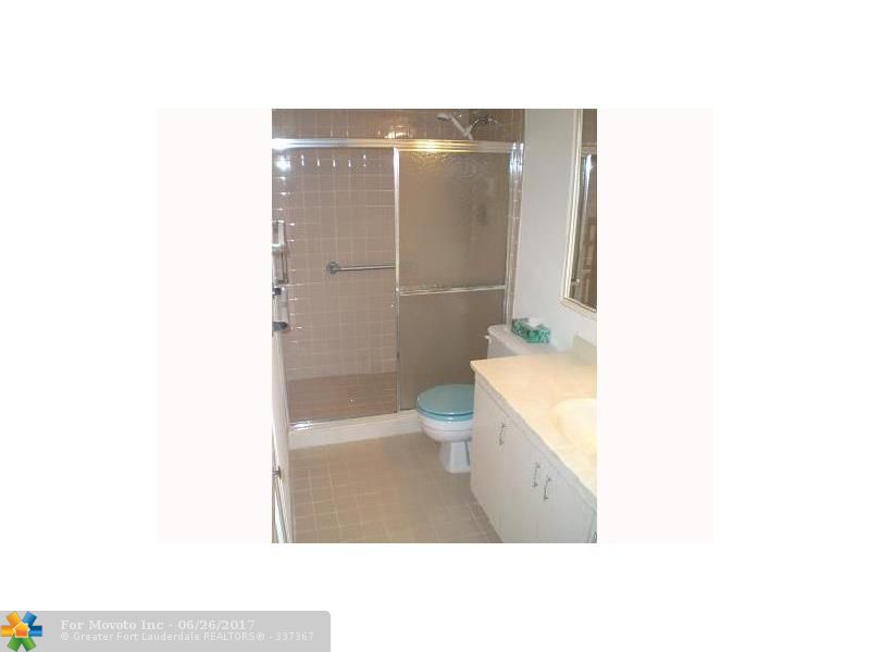 2003 Granada Dr #E2, Coconut Creek, FL 33066 photo 11