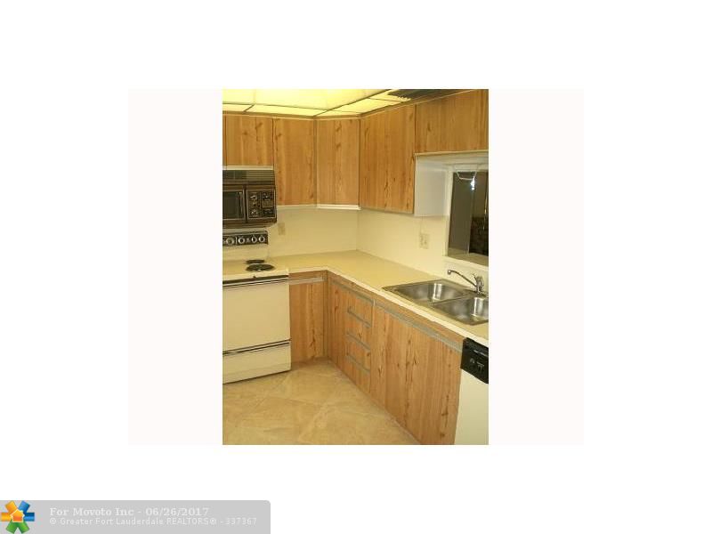 2003 Granada Dr #E2, Coconut Creek, FL 33066 photo 6