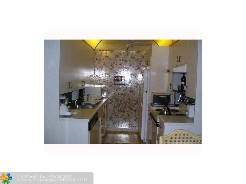 2084 Cornwall East #2084 E, Boca Raton, FL 33434 photo 1