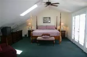 1108 Duval St #E, Key West, FL 33040 photo 2