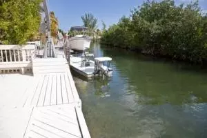 29080 Iris Dr, Big Pine Key, FL 33043 photo 11