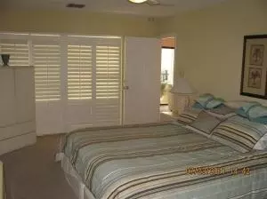 411 12th St #KEY colony, Key Colony Beach, FL 33051 photo 4