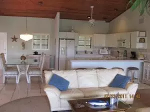 411 12th St #KEY colony, Key Colony Beach, FL 33051 photo 2