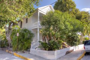 1401 Newton St, Key West, FL 33040 photo 1