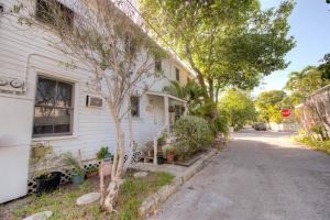 1401 Newton St, Key West, FL 33040 photo 5
