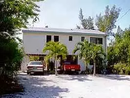 275 30th Apt, Hialeah, FL 33012 photo 2