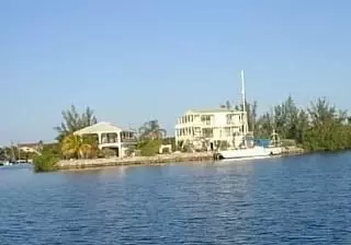 219 Bruce, FL photo 2