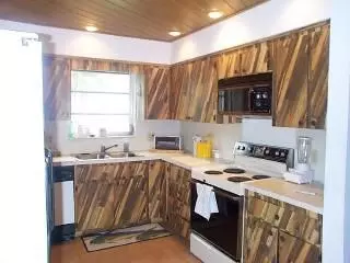 408 Harbour Apt, Marathon, FL 33050 photo 2