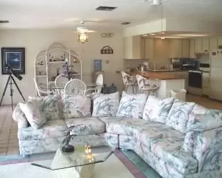 521 10th #key, Key Colony Beach, FL 33051 photo 3