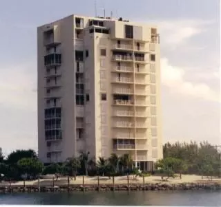 2000 Coco Plum Apt, Marathon, FL 33050 photo 3