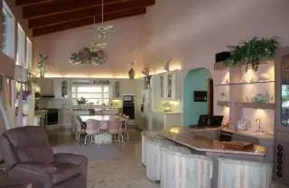 156 Leoni Apt, Islamorada, FL 33036 photo 2