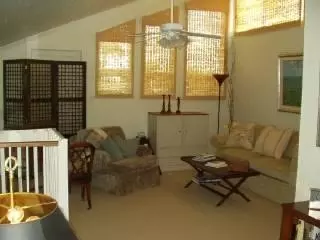 334 E Seaview Apt, Marathon, FL 33050 photo 5