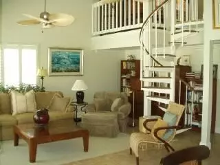 334 E Seaview Apt, Marathon, FL 33050 photo 2