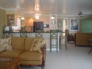 251 Apache Apt, Tavernier, FL 33070 photo 2
