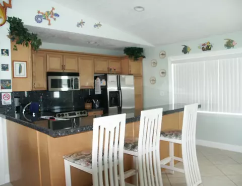 202 E Bruce Ct, Marathon, FL 33050 photo 3