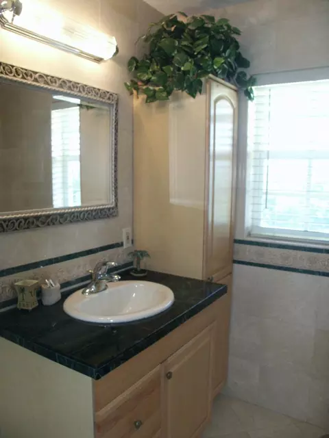 202 E Bruce Ct, Marathon, FL 33050 photo 9