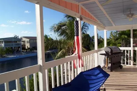 146 Pelican Ln, Big Pine Key, FL 33043 photo 1