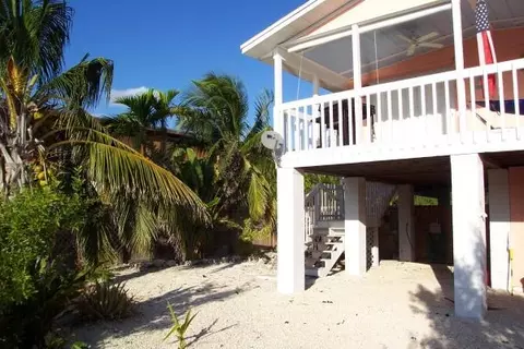 146 Pelican Ln, Big Pine Key, FL 33043 photo 4