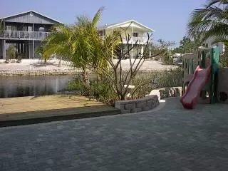 237 E Cahill Ct, Big Pine Key, FL 33043 photo 5