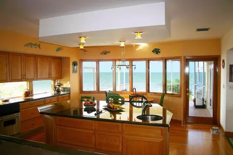 65 Mutiny Pl, Key Largo, FL 33037 photo 3