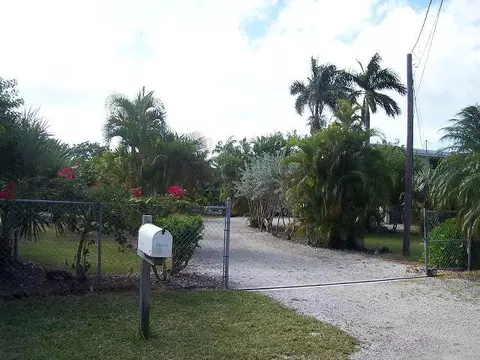 30788 Pinewood Ln, Big Pine Key, FL 33043 photo 3
