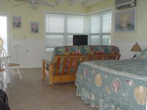 110 W Conch Ave, Conch Key, FL 33050 photo 8
