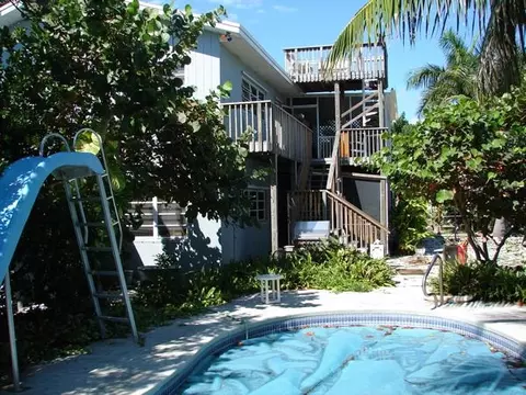 661 Pine Ln, Big Pine Key, FL 33043 photo 4