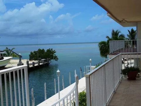 922 99th Ocean St, Marathon, FL 33050 photo 2