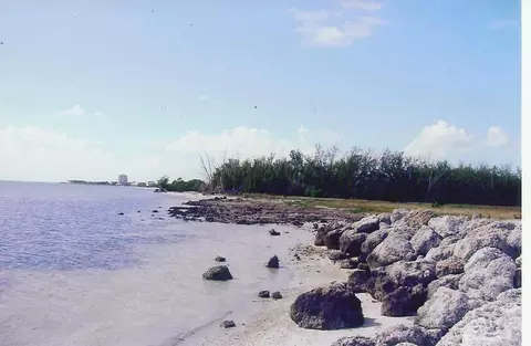 2465 Coco Plum Dr, Marathon, FL 33050 photo 3