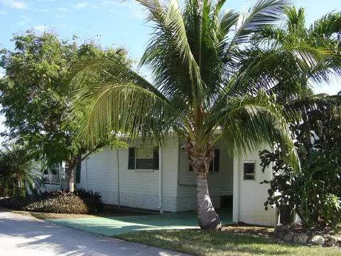 810 S Ruby Dr, Key Largo, FL 33037 photo 2