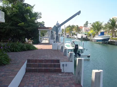 114 Lisbon Ct, Islamorada, FL 33036 photo 2